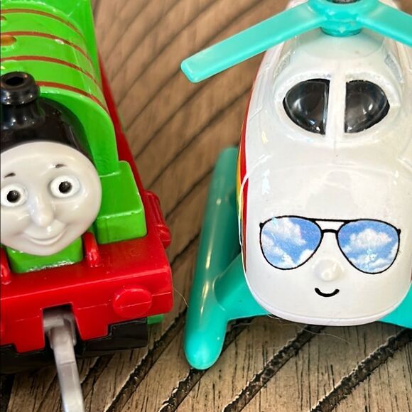 Thomas theβTrain π and Harold the Helicopter π 9 piece Toy Set, Choo Choo! π - Picture 7 of 17